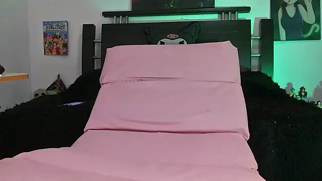 chirlleyy live cam on StripChat
