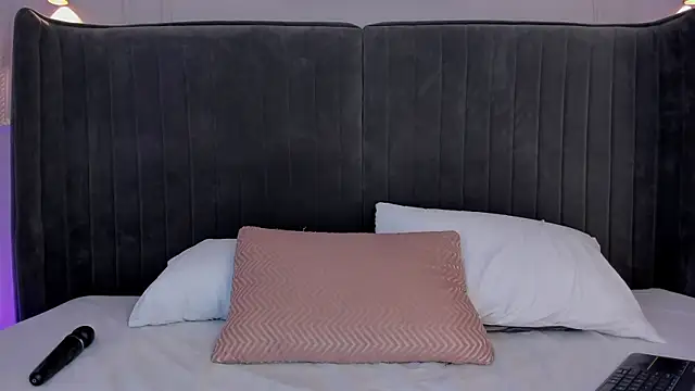 Karla_Hudsson webcam