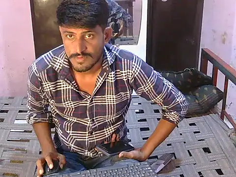 HotXKrish live cam on StripChat
