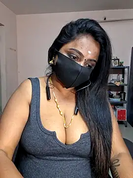 Queen_ilakiya webcam