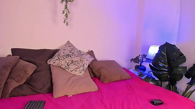 cuttie_blondie webcam