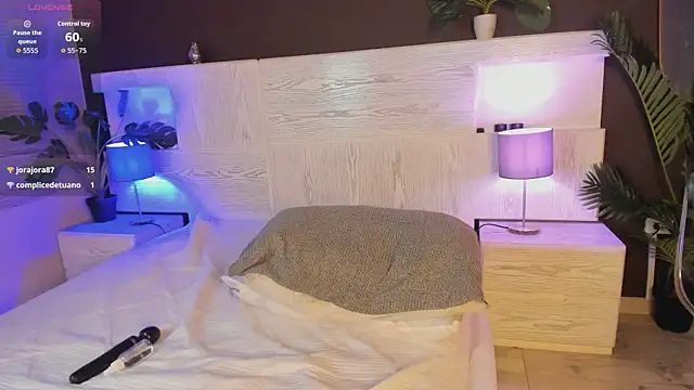 angelina_hilton webcam