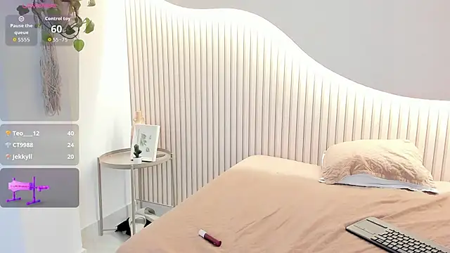 Zoebluntone webcam