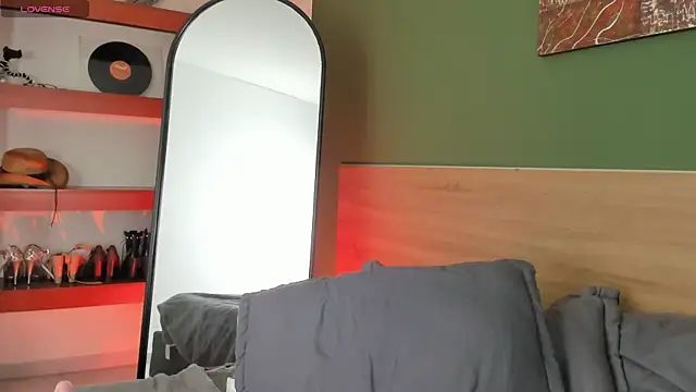 lana_vance webcam