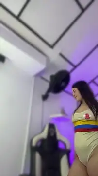 isis_cute_ webcam