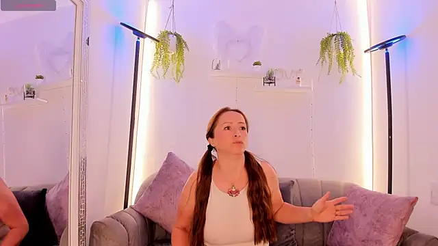 Giovanela_rose webcam