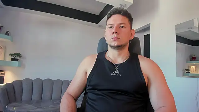 Izui_Pierce webcam