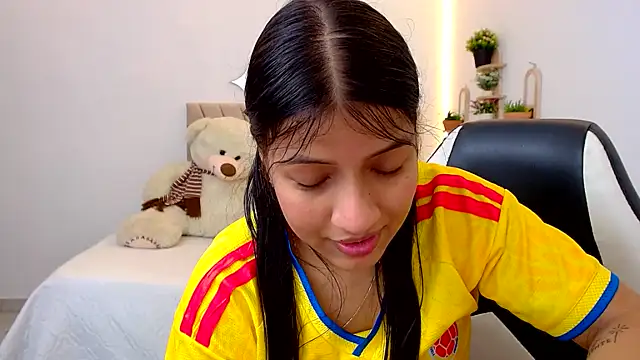 zara_cute webcam
