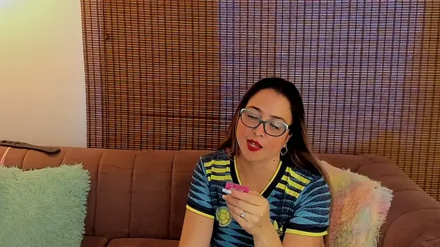 ariana_cross webcam