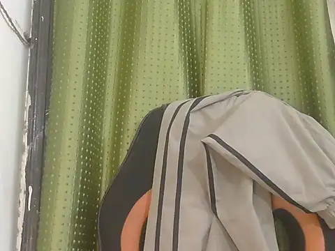 Stubborndesiboy webcam