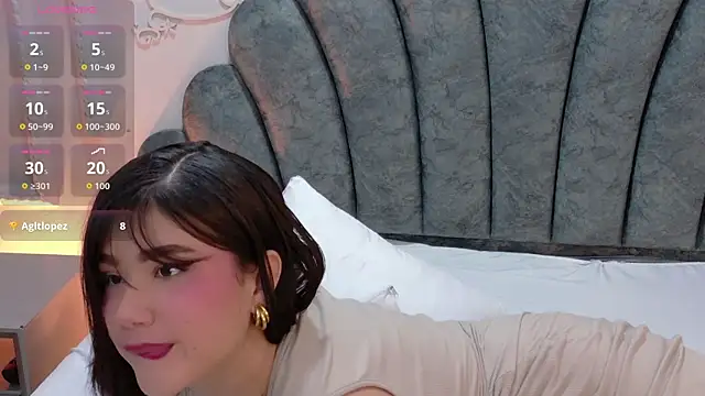 Emily-Cooper- webcam