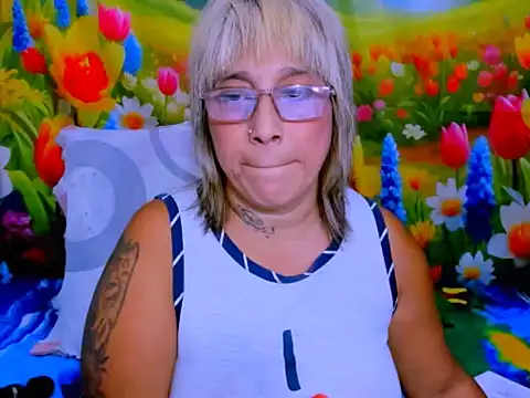 indianroxy webcam