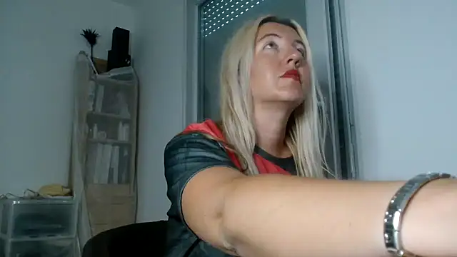 Shanaa74000 webcam