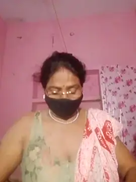 yamuna_033 (F milf) - boobs show