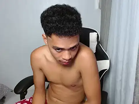 curlyasian_njxx (M twink) - public cum show