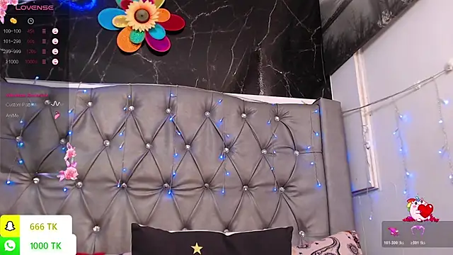 LAILAGUMMY webcam
