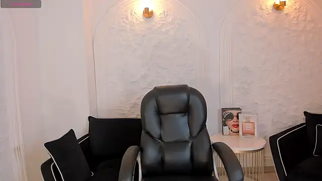 ArianaDumont webcam