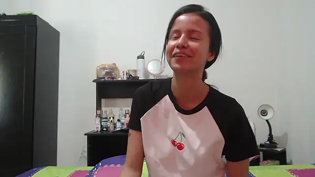 nathaly_jones_ live cam on StripChat