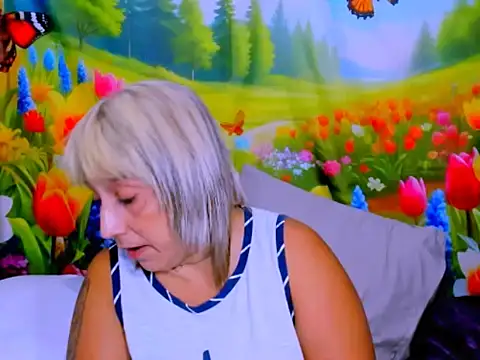 indianroxy webcam