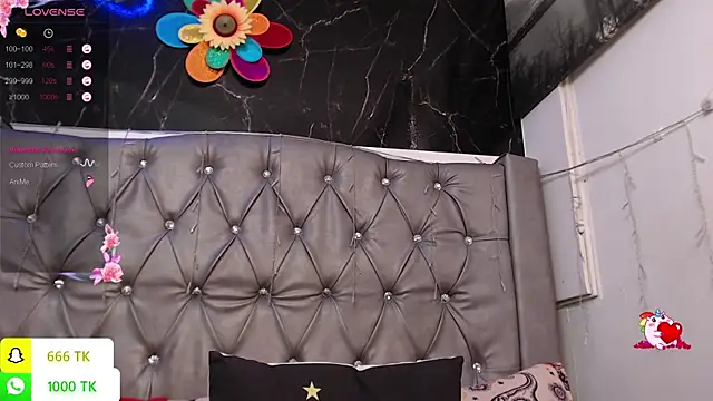 LAILAGUMMY live cam on StripChat