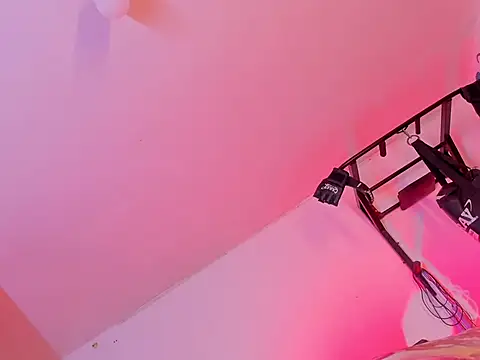 Queen_Charlotte_Hots webcam