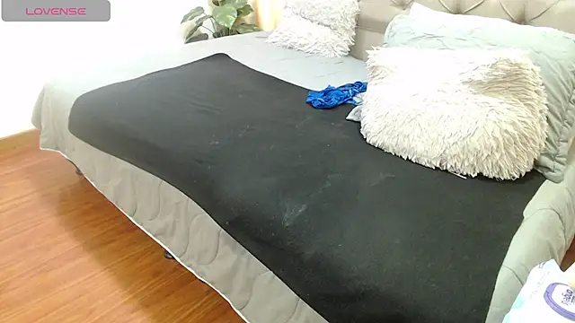 sasi_luna webcam
