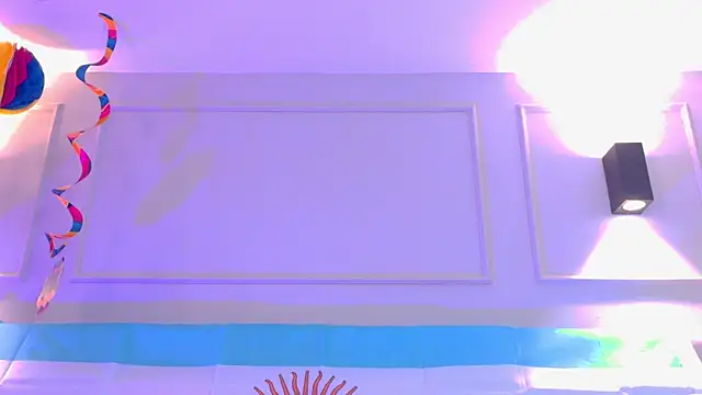 NaomiKlarc webcam