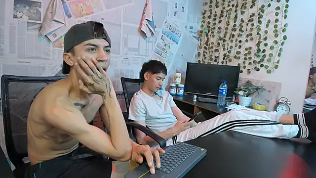 heyy_noah11 webcam