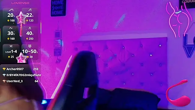 naomifire_ webcam