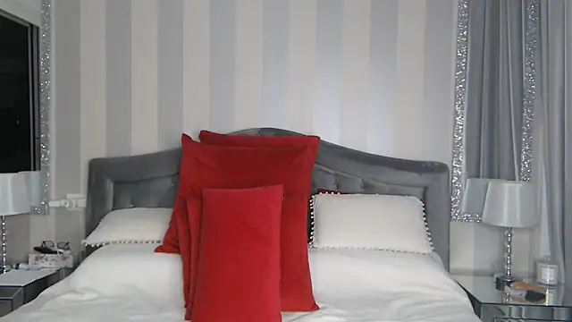 LuanaColucci webcam