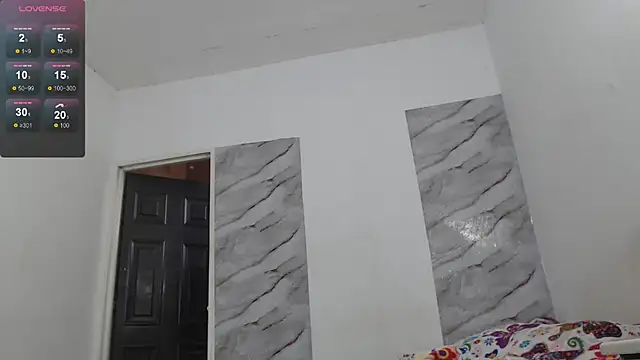 sofiafuck23 live cam on StripChat