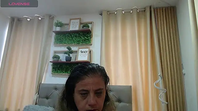 sasi_luna webcam