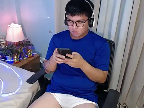 Fuckboii_intown webcam