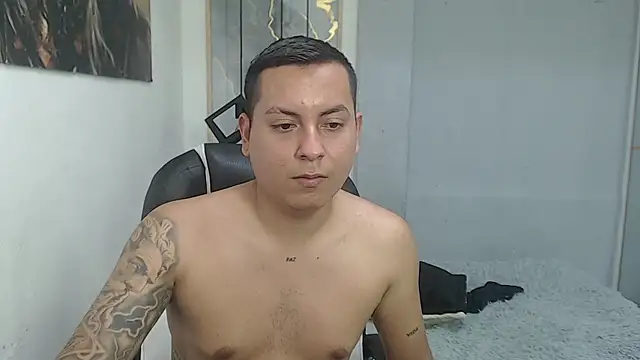 vanessa_f live cam on StripChat