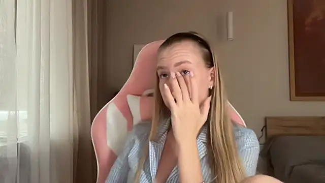 DarimBlondie webcam