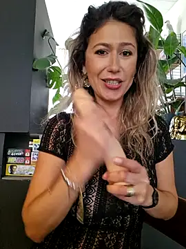 CelynaRoss webcam