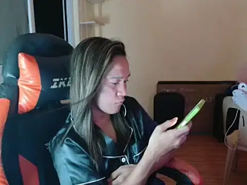 ashelyxyn69xx webcam