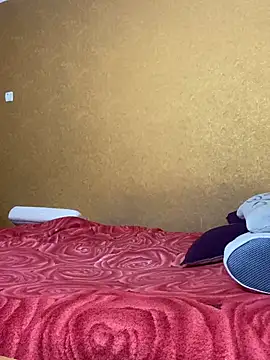 LiluHot live cam on StripChat