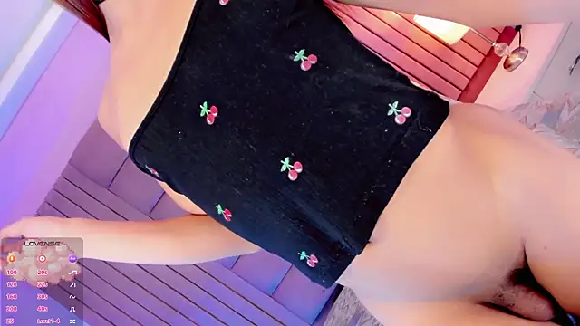 Camille_deluxe webcam