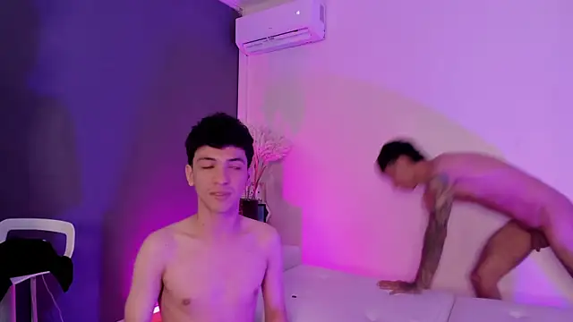 Handsomeboyss19 webcam