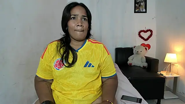 mariana_villa72 live cam on StripChat
