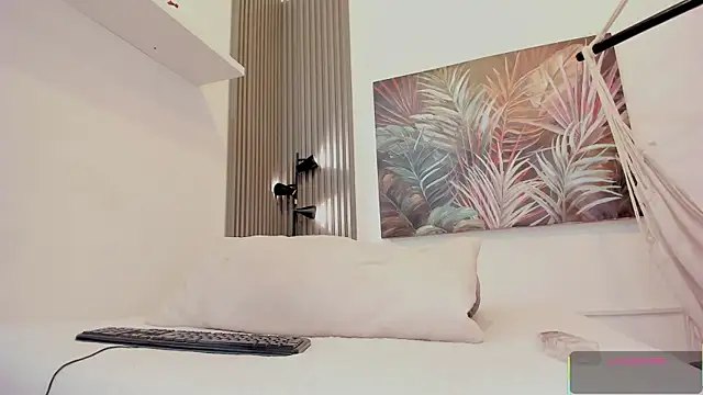 ivania_lua webcam