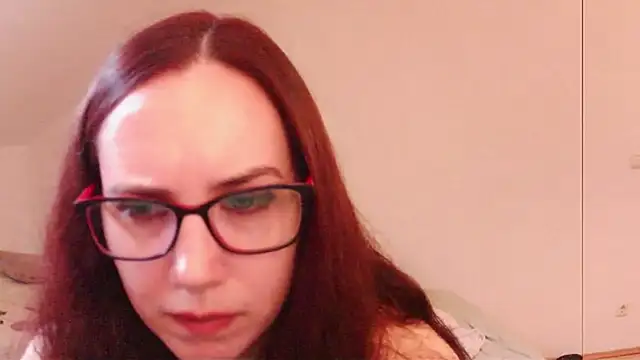 EmilyHotAngel webcam