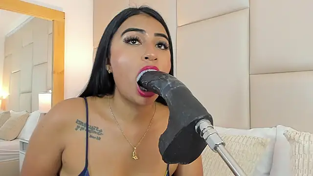 AntoniaRoss_ webcam