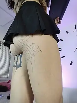 Juliette_Doll_ live sex cam