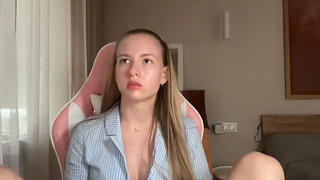 DarimBlondie webcam