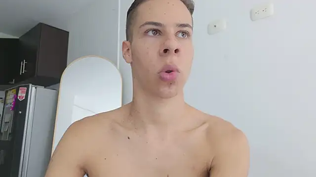 grey___27 live cam on StripChat