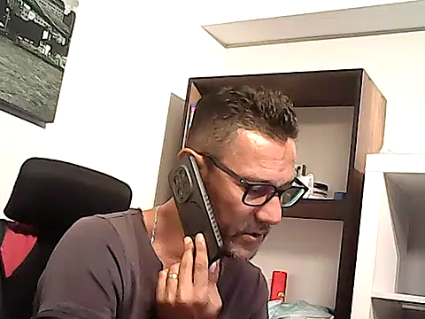 mastercharisma35 (Ask my age) - like tips pls. ı stand up for you.. okey