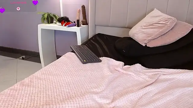 Lolagolden1 webcam