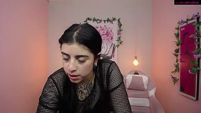 Adri_gomez_x live cam on StripChat